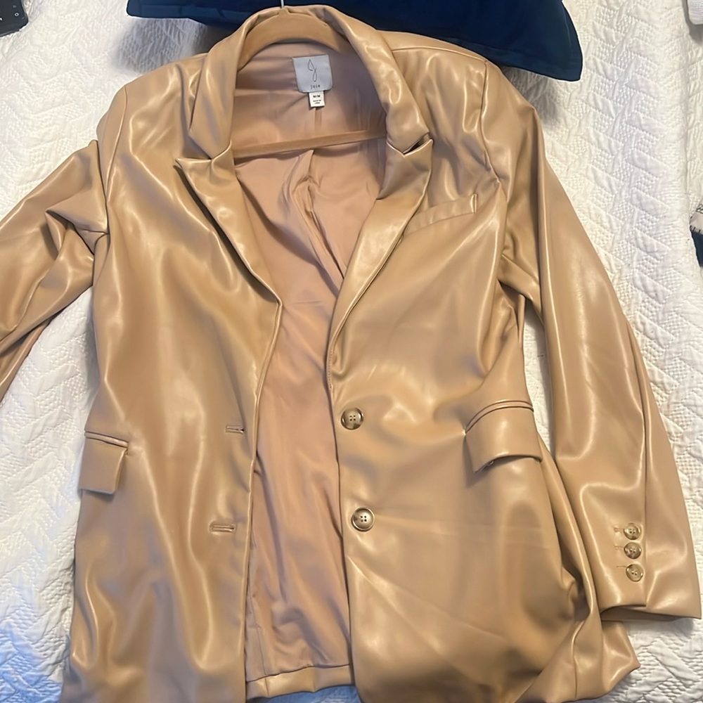 Faux leather camel jacket !